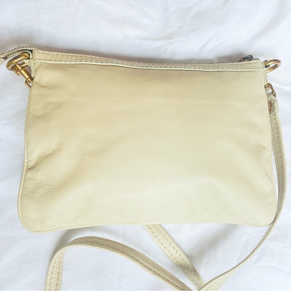 Marc By Marc Jacobs Crossbody Cream Leather Purse Pockets Turnlock Brass - Picture 3 of 15